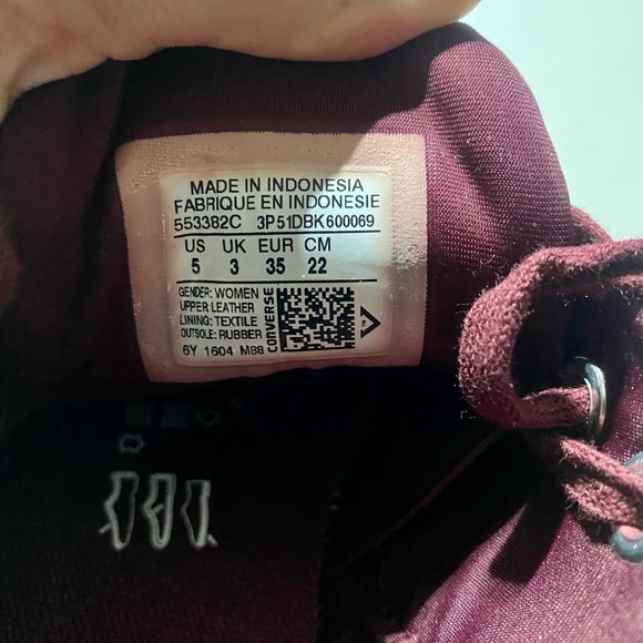 NEVER WORN burgundy leather converse - Picture 5 of 5